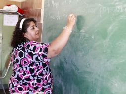 Algunos maestros sufren de la pérdida de energía que deriva en agotamiento con síntomas de ansiedad y depresión. ARCHIVO  /