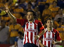 Héctor Reynoso celebra su anotación en el empate 1-1 en el juego de vuelta de los cuartos de final ante Tigres. MEXSPORT  /