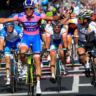 Cavendish, líder en el Giro de Italia