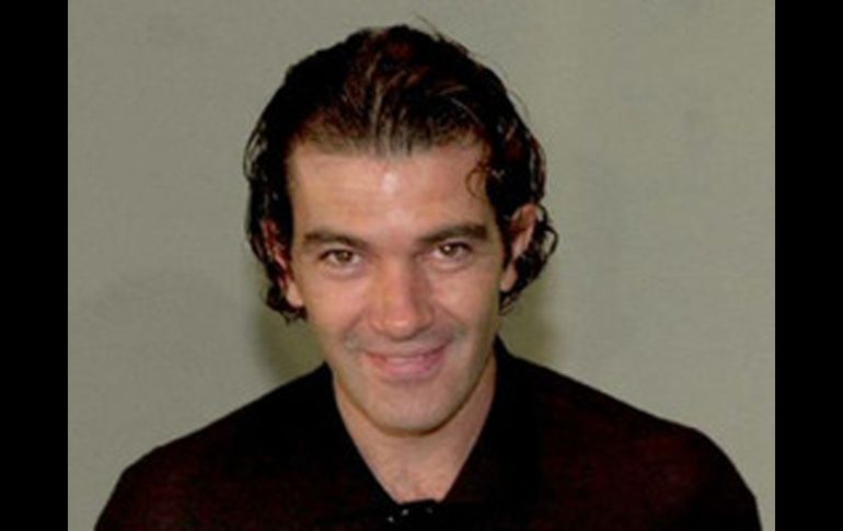 Este filme supone el reencuentro de Almodóvar y Banderas 21 años después de 'Átame'. AFP  /