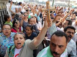 Cristianos egipcios se manifiestan luego de los enfrentamientos sectarios que dejaron 10 muertos. AFP  /