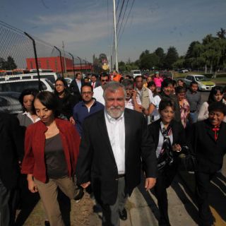 Encinas registra su candidatura