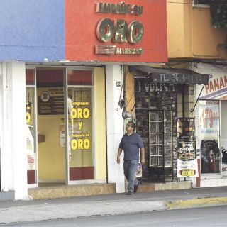 El valor del oro está por las nubes; el empeño, intacto