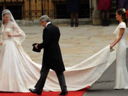 Pippa (derecha) fue la dama de companía de su herman Kate Middleton. AFP  /
