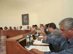 En promedio, los regidores de Tlajomulco emiten tres iniciativas al año, cifra mínima que demanda el reglamento. ARCHIVO  /