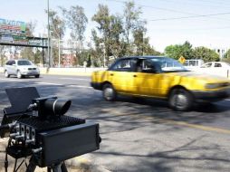 A partir de este mes, quienes exceden los límites de velocidad ya se hacen acreedores a la multa correspondiente. ARCHIVO  /