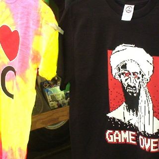Las camisetas de Bin Laden, entre los souvenirs más buscados