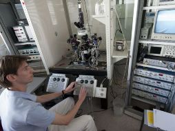 Vicent Delattre traba con el proyecto científico del cerebro humano. EFE  /