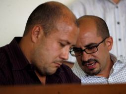 Alfaro (izq.) dijo que el tiempo que le resta al frente del municipio será insuficiente para cumplir todos los pendientes. ARCHIVO  /