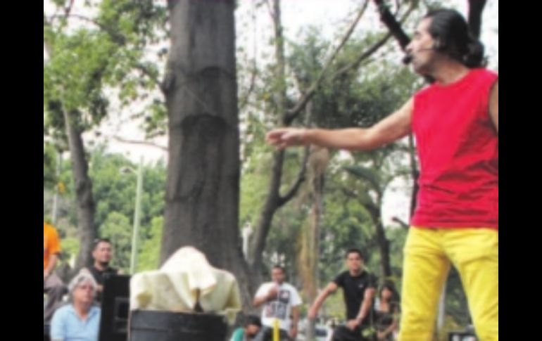 El espectáculo puso a prueba la capacidad del Cicloforo de Al teatro en Bici. EL INFORMADOR  /