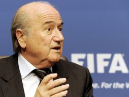 Joseph Blatter, presidente de la FIFA,  en una conferecia de prensa que ofreció ayer en Zurich. EFE  /