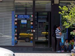 El banco robado en Lomas de Polanco se suma al par de atracos de ayer y el lunes, en Jalisco. ARCHIVO  /