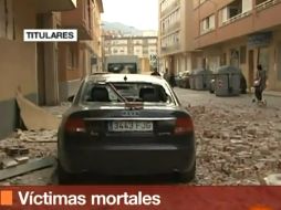Hay escombros por las calles del centro de Lorca. Imagen tomada de la televisión. ESPECIAL  /