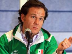 Bernardo de la Garza, director general de la CONADE, durante una conferencia de prensa. MEXSPORT  /