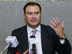 Manuel Herrera Vega informó que se conformó una terna con nueve candidatos propuestos para la Medalla al Mérito Industrial. ARCHIVO  /