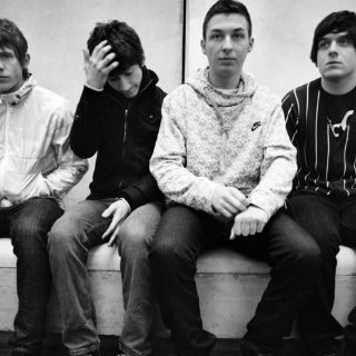 Alista Arctic Monkeys lanzamiento en junio de ''Suck it and see''