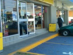 El atraco ocurrió dentro de un banco que se encuentra dentro de una tienda departamental. O. RUVALCABA  /