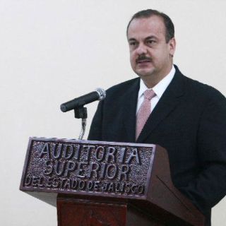 Postergan resolución en el caso del auditor