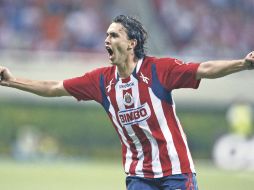 Omar Arellano festeja la anotación, la cual cayó al minuto 88. REUTERS  /