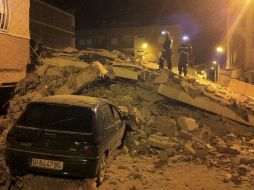 Miembros del Cuerpo de Bomberos de Madrid, en una de las intervenciones en la localidad murciana de Lorca. EFE  /