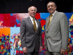 En la fotografía se observa a José Narro, izquierda, junto al rector de la universidad de Cadiz Diego Sales, derecha. EFE  /
