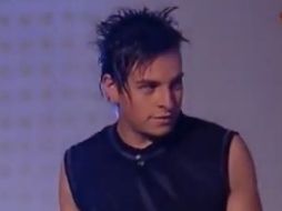 En la fotografía se observa al cantante durante una participación en el programa ''Operación Triunfo''. ESPECIAL  /