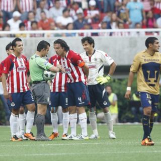 Chivas, inconforme por roja de Reynoso