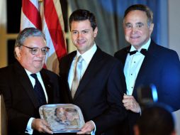 Enrique Peña Nieto recibió  al 'Buen Vecino' que otorga la Cámara de Comercio México- Estados Unidos. NTX  /