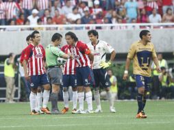 Uno quisiera decir que el empate a un tanto para las “Chivas” se consiguió “por méritos propios”. ARCHIVO  /