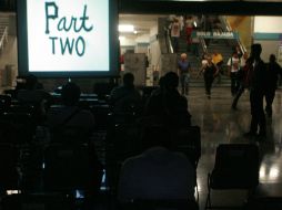 Los usuarios del Tren Ligero tendrán un espacio de esparcimiento en la Estación Juárez durante todo el mes. M. FREYRÍA  /