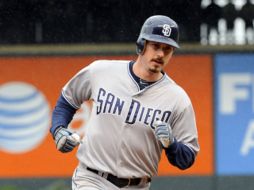 Brad Hawpe conecto el batazo oportuno para darle la victoria a los Padres. AP  /