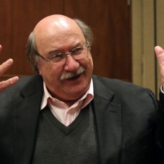 Un libro con el destino en la historia