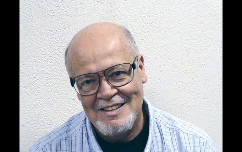 Carlos Corvera Gibsone.  /
