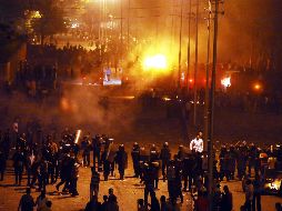 Policía antimotines egipcia permanece en guardia, luego del incidente. EFE  /