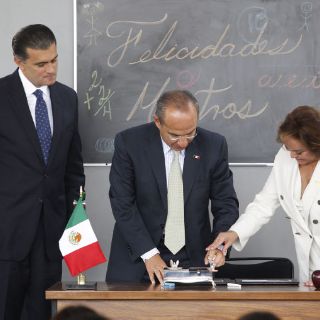 Calderón toma la palabra a SNTE en tema de evaluaciones