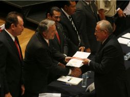 El gobernador Emilio González estuvo presente en la entrega de reconocimientos a docentes. M. FREYRIA  /