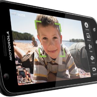 Transforman teléfono inteligente en laptop