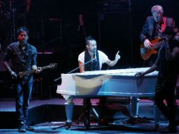 Con su balada romántica, el trío mexicano lidera la radio. ESPECIAL  /