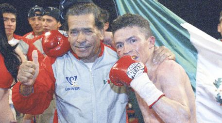 Los restos de Don Aurelio fueron velados en su casa. MEXSPORT  /