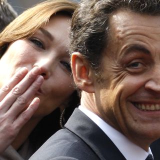 Carla Bruni espera un bebé