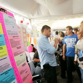 Realizan en Plaza Fundadores feria del empleo con récord en vacantes