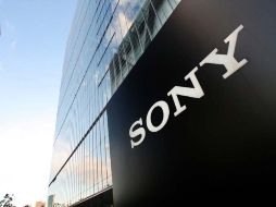 El grupo japonés de electrónica dijo que preveía consecuencias económicas por el ataque. AP  /