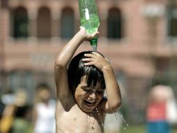 Se calcula que las bebidas aportan alrededor del 80 por ciento de la ingesta diaria de líquidos. EFE  /