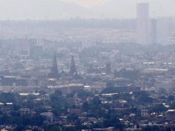 Los incendios y los vientos provocaron la contaminación del aire en la ciudad. A. CAMACHO  /