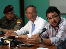 Álvaro Colom señala que la masacre pone en peligro el orden constitucional y la seguridad del Estado. EFE  /