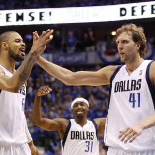 Dallas triunfa en el primer juego ante Thunder