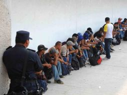 Un total de 513 migrantes indocumentados fueron interceptados ayer en Chiapas. EFE  /