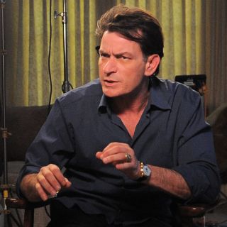 Escándalos dejan ganancias a Charlie Sheen