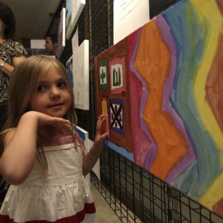 Concluye con éxito subasta en apoyo a niños discapacitados