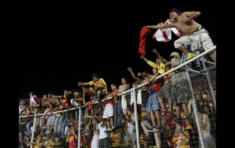 El Estadio Morelos lucirá lleno para el primer encuentro de la final del Torneo de Clausura 2011. AP  /